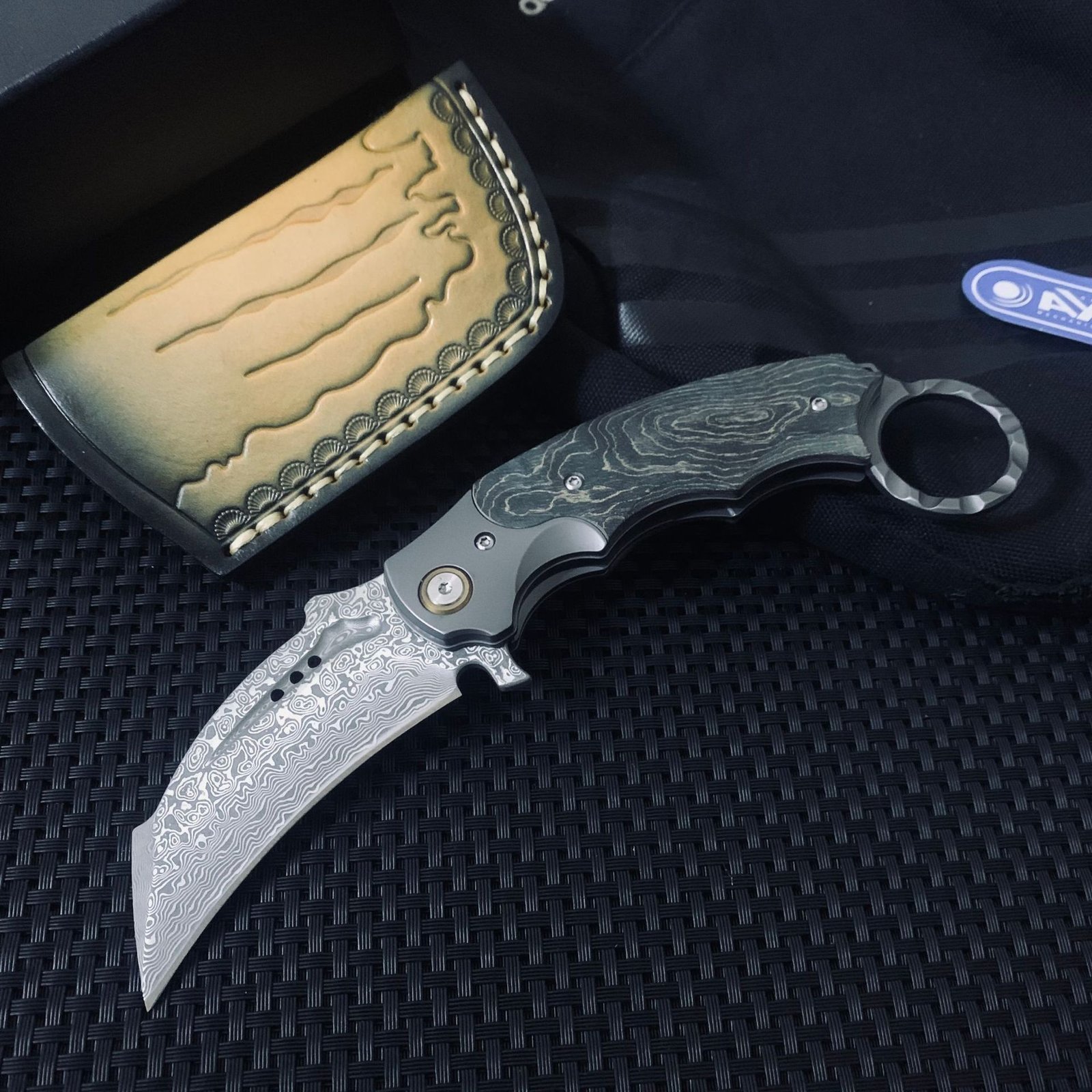O1CN01btpVzb1rS8SUbVOTu_2218765795629-0-cib.jpg Składany karambit Karambit Nóż damasceński Steel Składany Claw Nóż